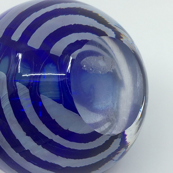 Vintage Cobalt Blue Swirl Glass Vase Paperweight Collectible Art Glass Round - Picture 6 of 10